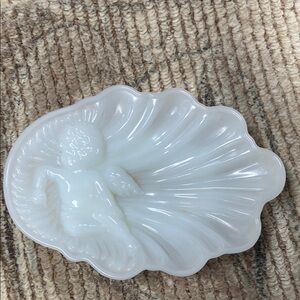 White Angel Shell Dish